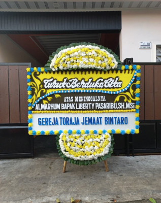 Papan Bunga Duka di Tragah