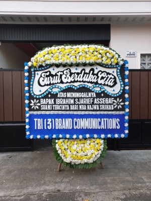 Papan Bunga Duka di Tragah